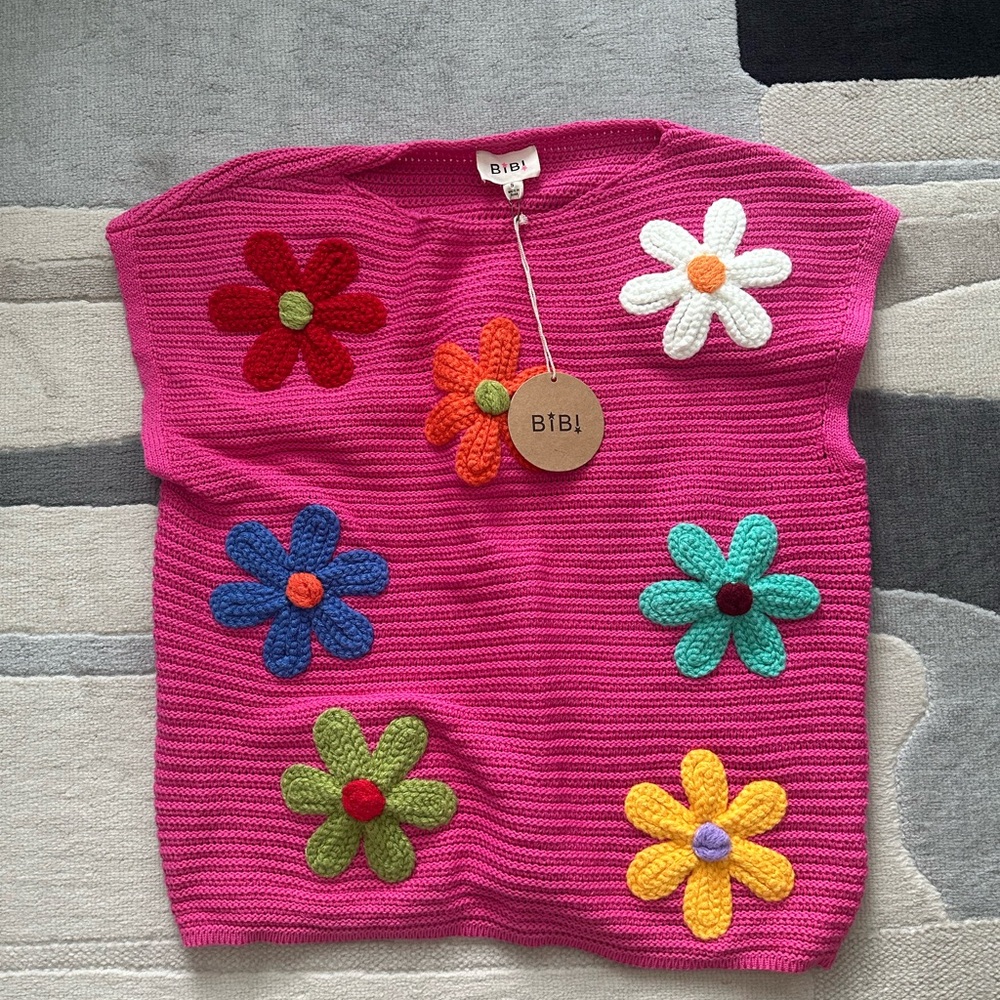 Mod Boutique The Catelaya Crochet Flower Sweater Pink Top Size Small